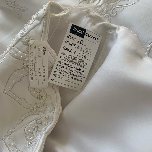 🚫SOLD🚫Gorgeous beaded White Scalloped Bodice wedding gown Sz 10 - Picture 5 of 12